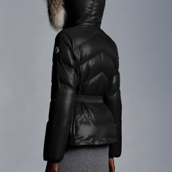 2022 MONCLER Laitue Fur Collar Short Down Jacket Womens Waist Down Puffer Coat Winter Outerwear Black