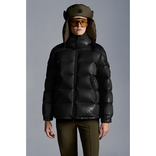 2022 MONCLER Maire Short Down Jacket Womens Hooded Down Puffer Coat Winter Outerwear Black