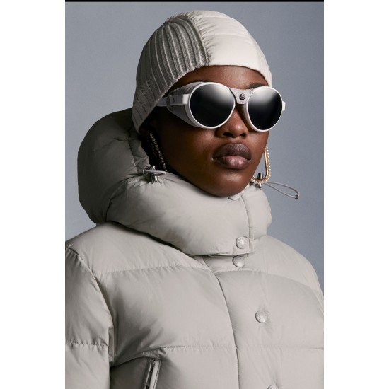 2022 Moncler Avoine Short Down Jacket Women Down Puffer Coat Winter Outerwear Light Grey