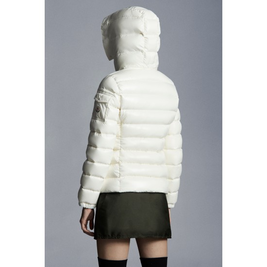 2022 Moncler Badyfur Collar Short Down Jacket Women Down Puffer Coat Winter Outerwear White