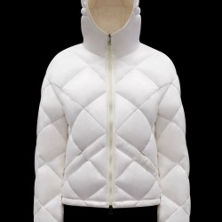 2022 Moncler Egilope Short Hooded Down Jacket Women Down Puffer Coat Winter Outerwear White