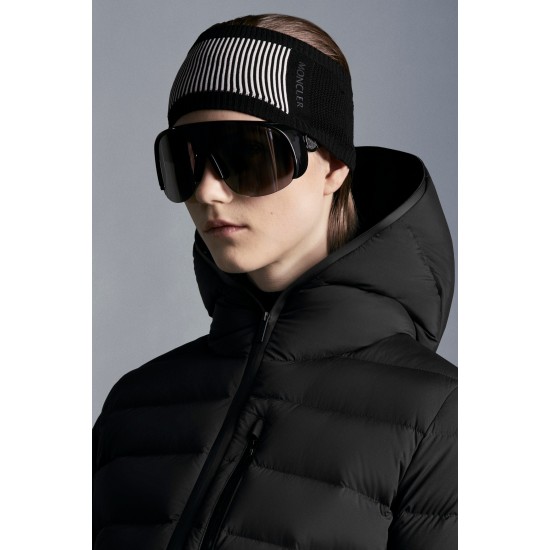 2022 Moncler Herbe Short Hooded Down Jacket Women Down Puffer Coat Winter Outerwear Black