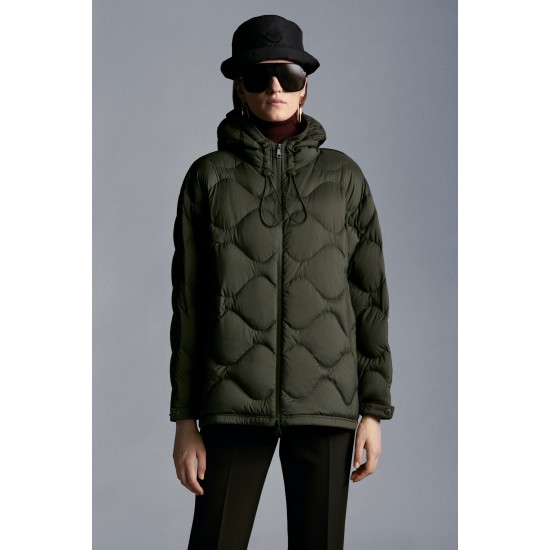 2022 Moncler Lepturus Parka Short Down Jacket Women Fur Hooded Collar Down Puffer Coat Winter Outerwear Army Green