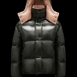 2022 Moncler Parana Short Down Jacket Women Down Puffer Coat Winter Outerwear Dark Green