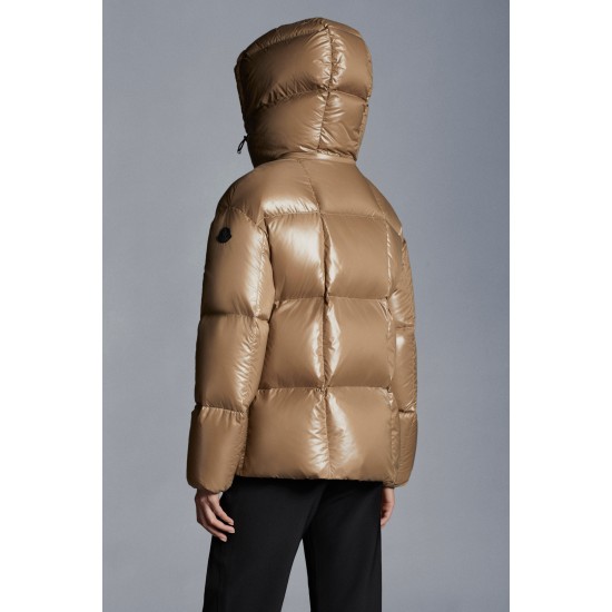 2022 Moncler Parana Short Down Jacket Women Down Puffer Coat Winter Outerwear Natural Camel Beige