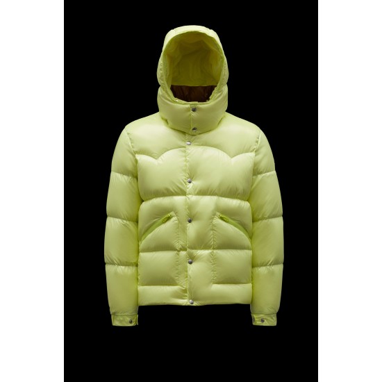 2022 Moncler Coutard Short Down Jacket Mens Winter Puffers Down Coat Outerwear Cream Yellow