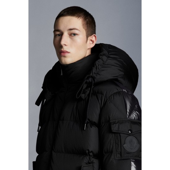 2022 Moncler Deschamps Short Down Jacket Mens Zip Up Hooded Down Puffer Coat Winter Outerwear Black