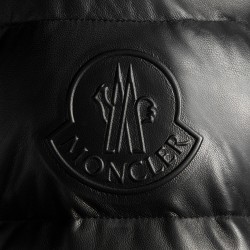 2022 Moncler Gebroulaz Padded Leather Puffer Jackets Short Down Jacket Mens Down Coat Winter Outerwear Black