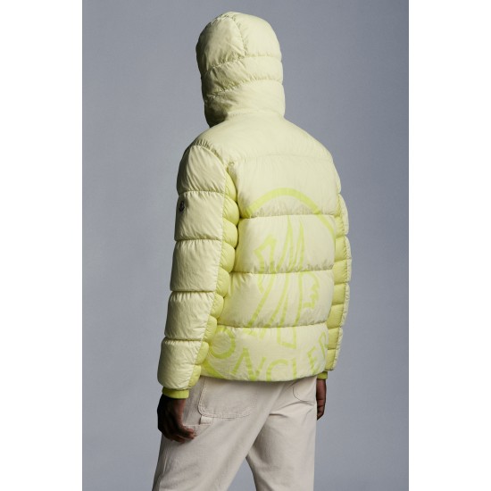 2022 Moncler Paviot Short Down Jacket Hooded Mens Down Puffer Coat Winter Outerwear Cream Yellow