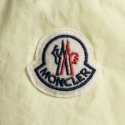 2022 Moncler Paviot Short Down Jacket Hooded Mens Down Puffer Coat Winter Outerwear Cream Yellow