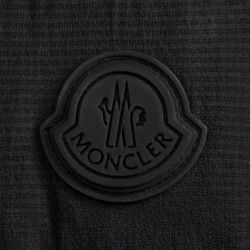 MONCLER Moguy Short Down Jacket Men Winter Down Coat Outerwear Black